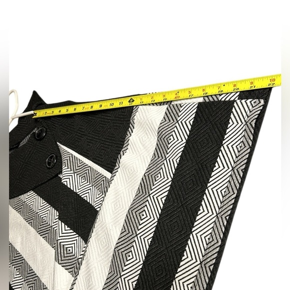 Y2K colorblock poncho,cape,women ,one size , black & white,Canada made ,EC - Picture 9 of 13